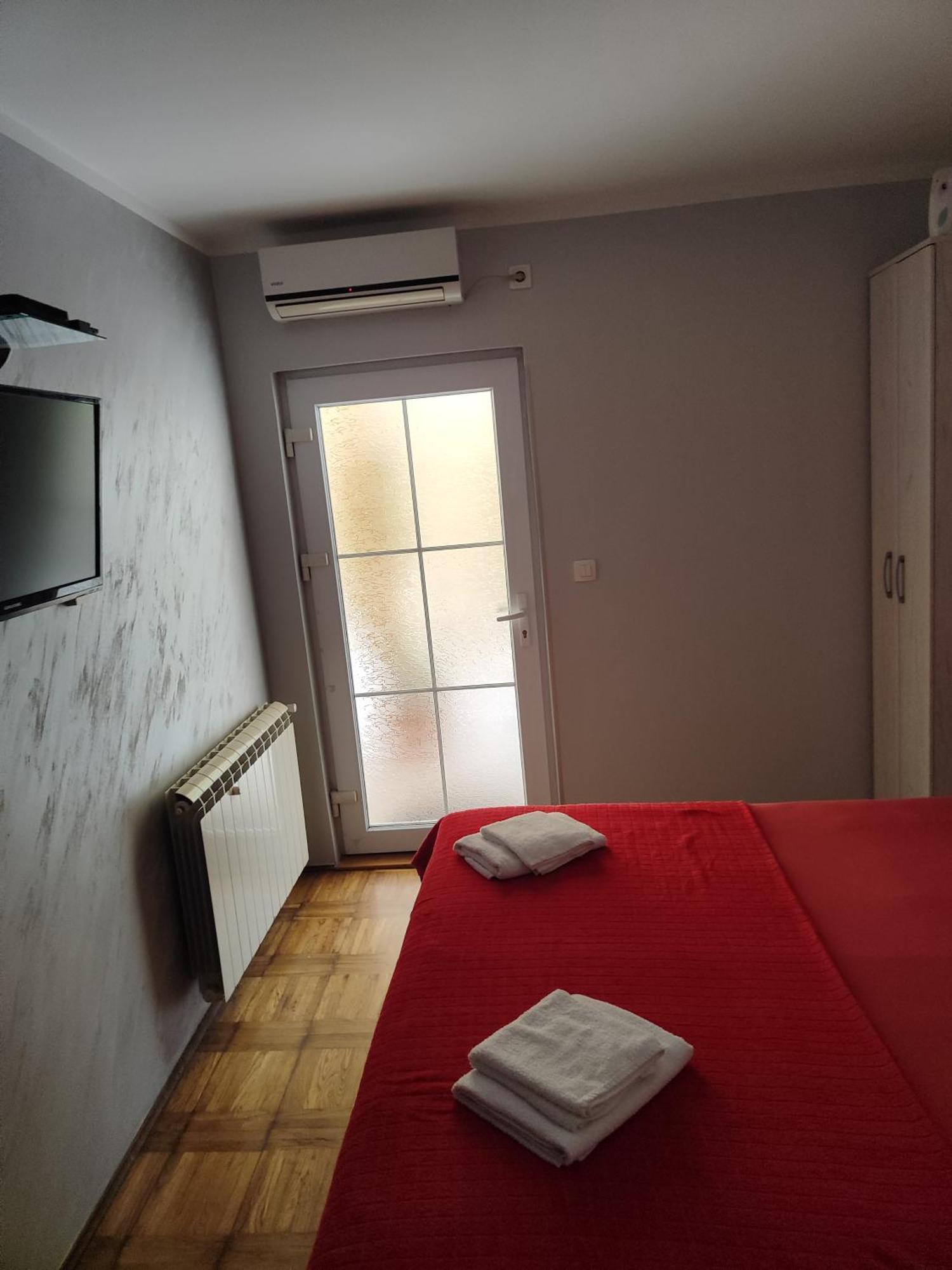 Apartmani Radovic 2 Будва Екстер'єр фото