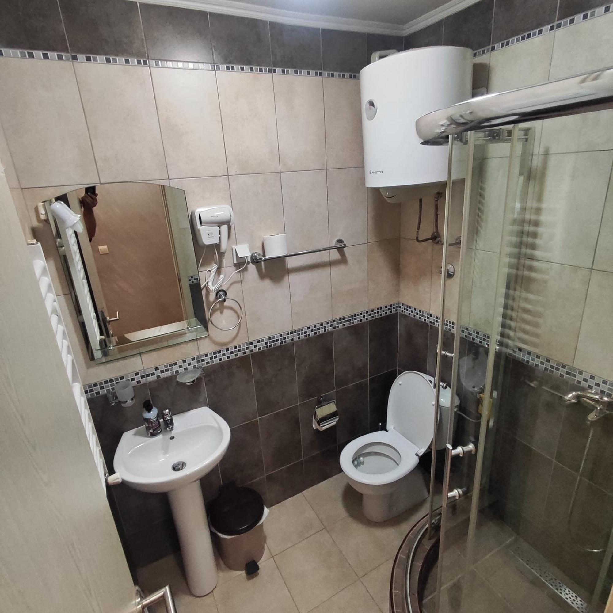 Apartmani Radovic 2 Будва Екстер'єр фото